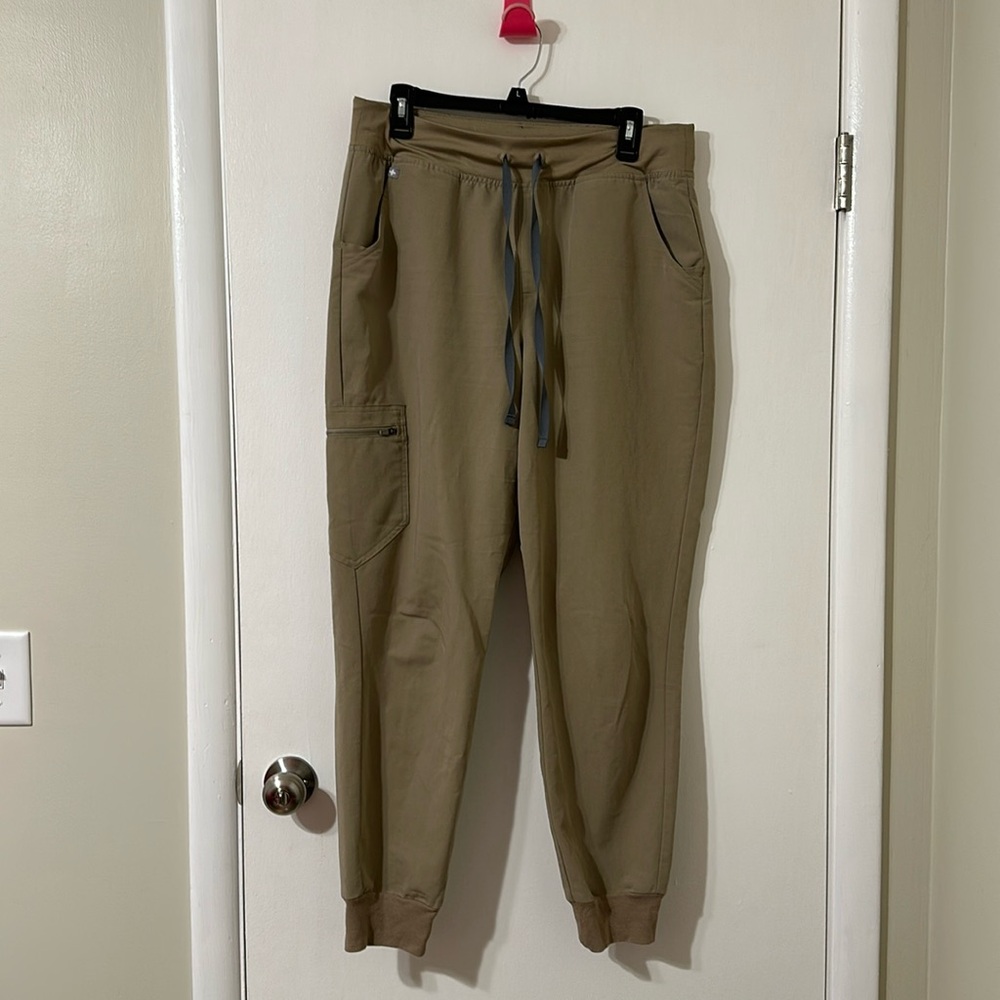 Figs Zamora Jogger Scrub Pants Latte Large Limited Edition